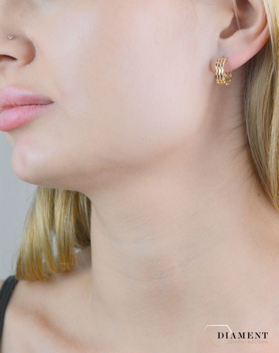 Kolczyki złote kółeczka próba 375, KL 10927 375, Stylowe kolczyki wykonane z wysokiej jakości złota próby 375. Kolczyki mają okrągły kształt. Kolczyki to ponadczasowa biżuteria, która pasuje do każdego rodzaju stylizacji. Dzięki tak wy.jpg